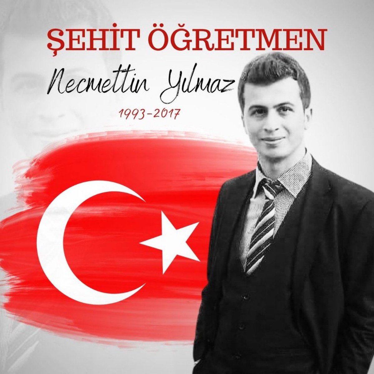 AhmetB_H's tweet photo. Şehit Öğretmen Necmettin Yılmaz. 

23 yaşında daha tazecik öğretmendi. 

2017'de memleketi Gümüşhane'ye izne giderken hain PKK'lı teröristlerce Tunceli-Erzincan kara yolunun Pülümür ilçesi kesiminde kaçırılarak şehit edildi. Naaşı 27 gün sonra Pülümür Çayı'nda bulundu. 

Şehadetinin 9. yılında saygı, özlem ve rahmetle…

Evvelce gidenlerin asil ruhu şad olsun!