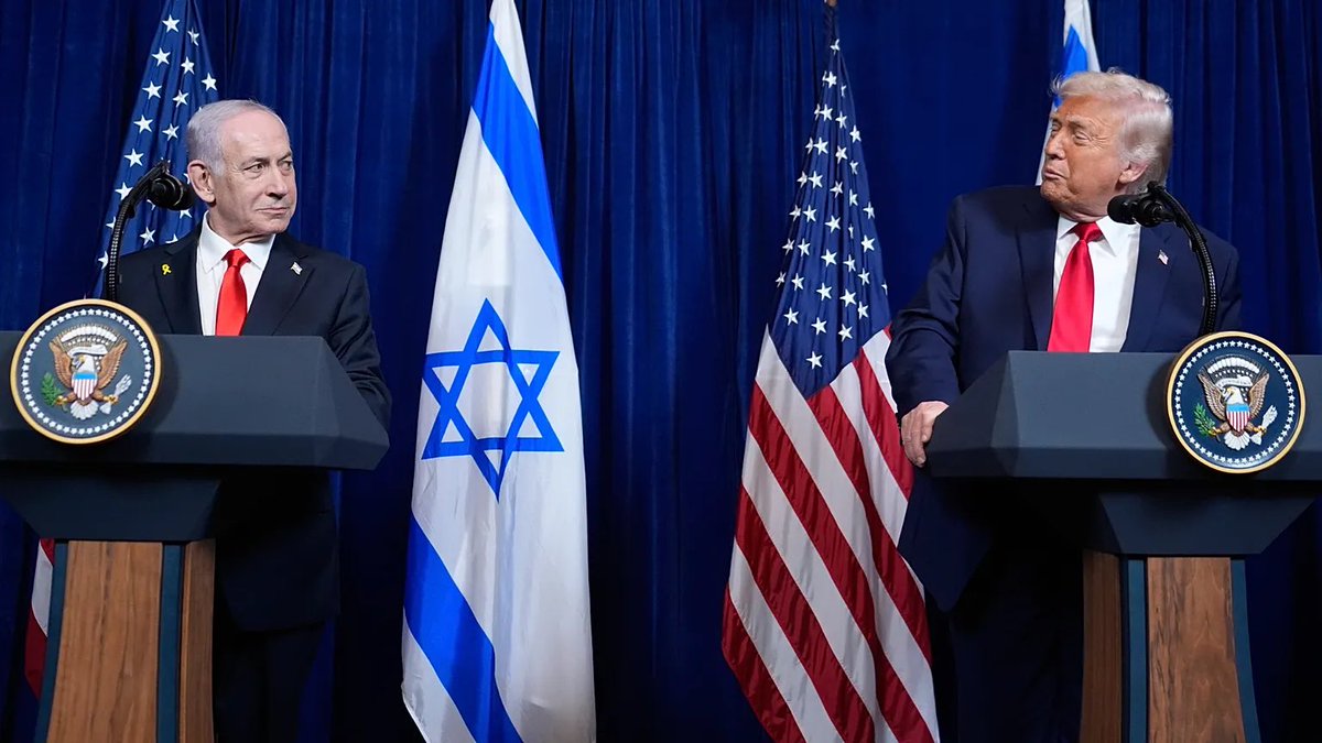 SavunmaSanayiST's tweet photo. İsrail Başbakanı Binyamin Netanyahu’nun Türkiye’ye F-35 savaş uçağı satılmasına karşı çıkan açıklamaları, ABD Başkanı Donald Trump’ın tepkisini çekti.

Axios’a konuşan Beyaz Saray yetkililerine göre Trump, Netanyahu’nun sözlerine öfkelendi. Trump ayrıca Netanyahu’nun Türkiye’nin F-35 programına dönüşü konusunda görüş bildirme hakkı olmadığını düşünüyor

Netanyahu’nun iki haftayı aşkın süredir talep ettiği Beyaz Saray görüşmesi de Trump’ın programına alınmadı.