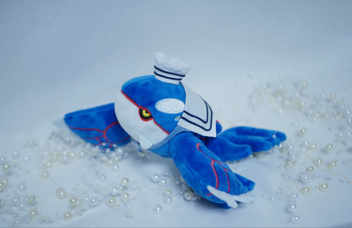 nui_yukari's tweet photo. セーラー、マリン風のお洋服と帽子を作ってみました⚓️
カイオーガぬいは目線を合わせるのが難しいのですが、しっかりこちらを見てくれた写真が撮れました！
#ポケモンfit #ポケモン手芸部 https://t.co/Rgzu24dFrc