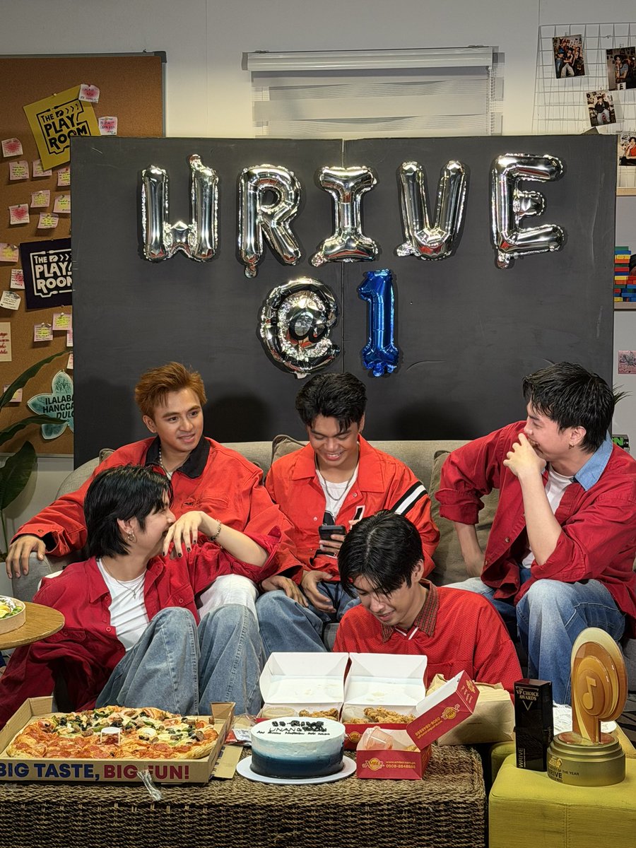 StarMusicPH's tweet photo. HAPPENING NOW: WRIVE celebrates their first anniversary with a TikTok Live! 🎉

Watch here: https://t.co/GkuILSvId7

WRIVE UnangTaon LIVE
#WRIVE #WRIVE_UnangTaon https://t.co/mTPyUi5X4k