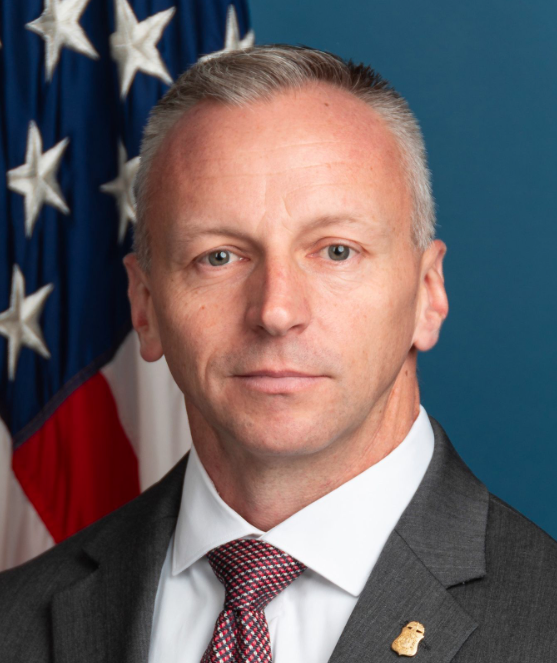 KaelanDC's tweet photo. Got a little bit of source tips overnight and one of them flagged to me that Nikki Floris succeeded Jennifer Moore, former SAC of Intelligence Incident Response Division who helped removed FBI whistleblowers under Biden including @KyleSeraphin.

What's more, is that Floris worked under former Assistant Dir. in Charge Steven Jensen, who led several prominent J6 investigations and was fired from the bureau by @FBIDirectorKash last August.