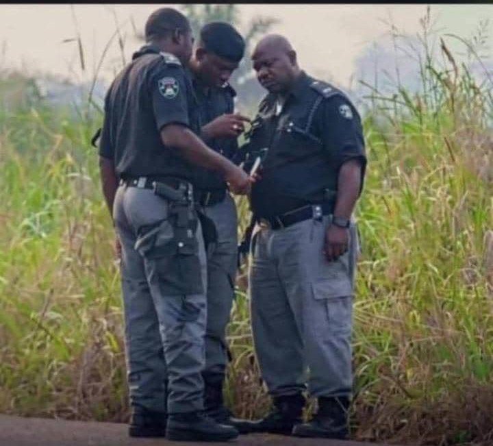 dxpeni's tweet photo. Refresh your opay, which one be say the money no reflect? We go shoot each other here oo https://t.co/OzRfw7OhkD