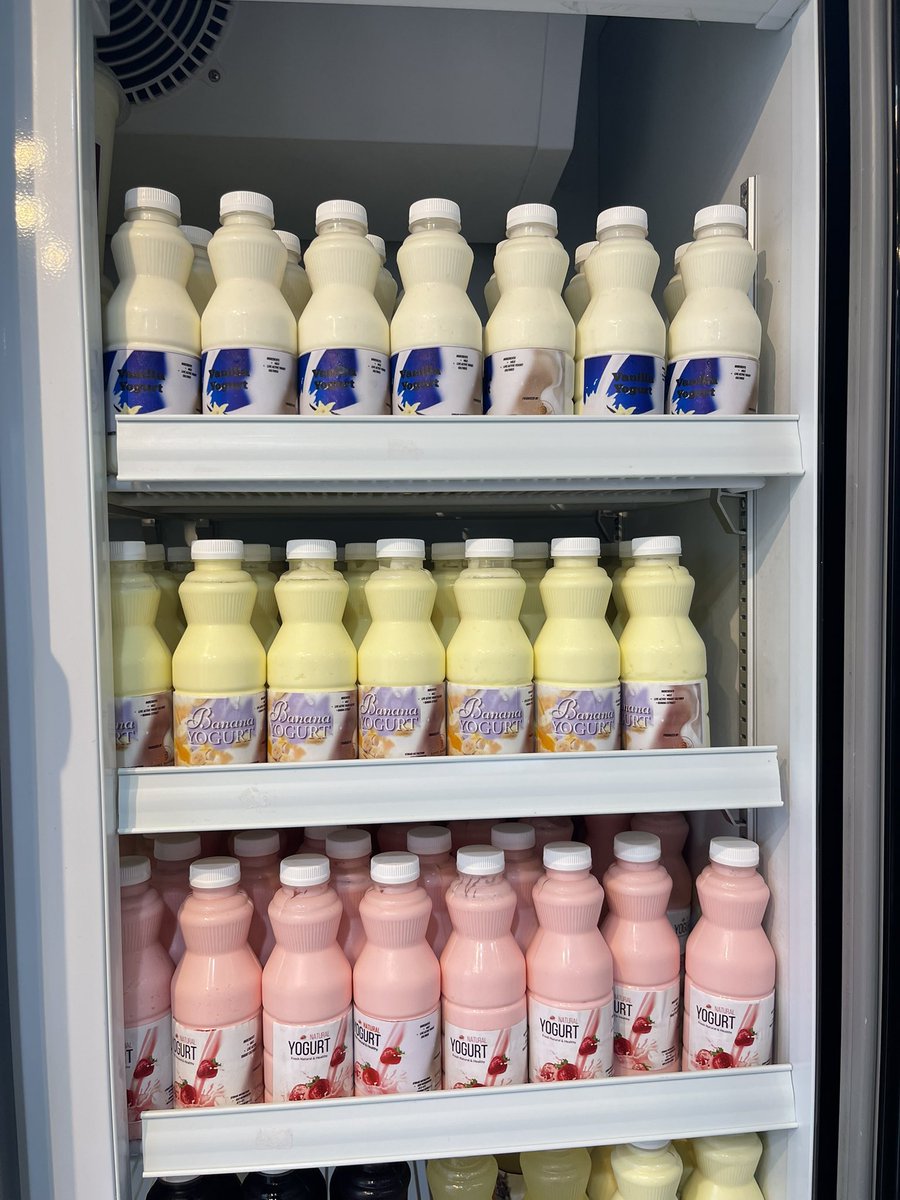 Cakes_by_Sixpee's tweet photo. Today is Friday and for the fastest fingers
13pcs chocolate chip cookies 
Greek yogurt 500ml 
Granola 350ml
12pcs cookies variety pack
Fresh yogurt 2 flavors
Plus 300ml Sobolo 
Ghc199 https://t.co/0163Bdzxqe