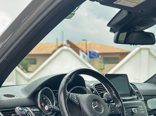 Dadaobasi's tweet photo. 2017 Mercedes Benz GLE350 
Foreign Used

Full option 
360° camera 
Lane assist 
Blind spot monitor
2026 Entry 

*Price: 35.5M*
📍Ogba Lagos 

Car Financing 
With just 40% you can drive your dream car home today. https://t.co/XBKF93dHdW