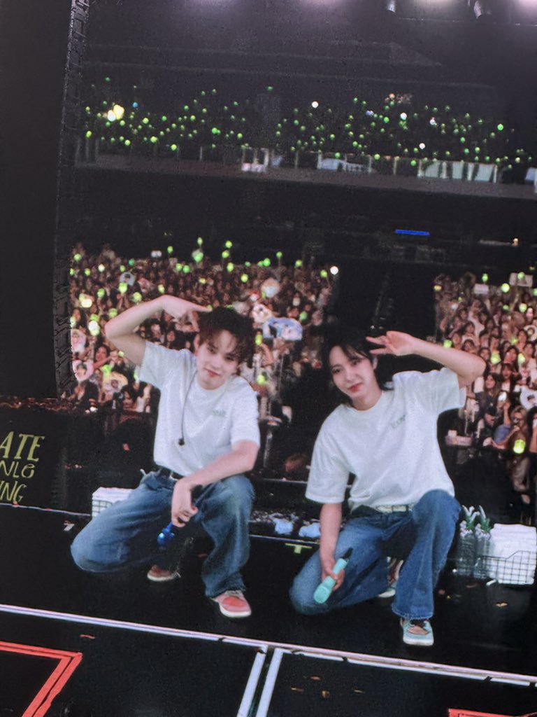 609523o's tweet photo. 내 러런즈 넘 수고해따 광저우에서 또 만낭 😍😍 https://t.co/IHwEPKsCxv