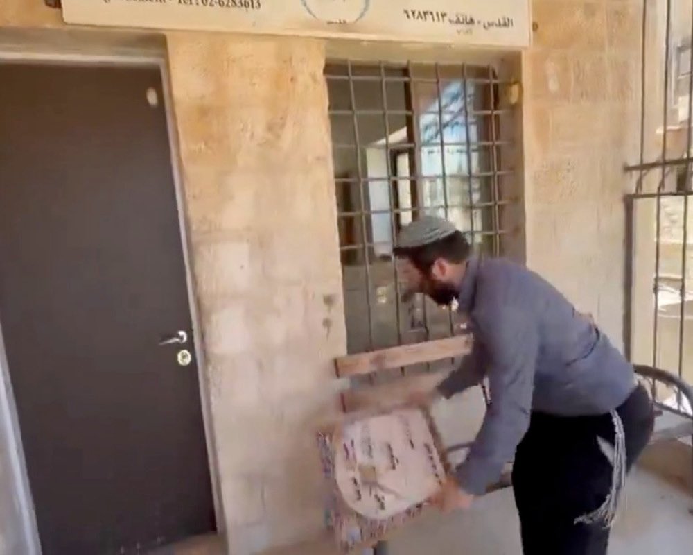 MustafaBarghou1's tweet photo. Israeli Knesset member Tzvi Succot stormed a school in Jerusalem and threatened to shut down Palestinian educational institutions
Israeli Knesset member Tzvi Succot stormed an orphan school in the Old City of occupied East Jerusalem, tore down a sign bearing the school’s name and the Palestinian flag, and threatened to close the school as well as other Palestinian educational institutions in the city.