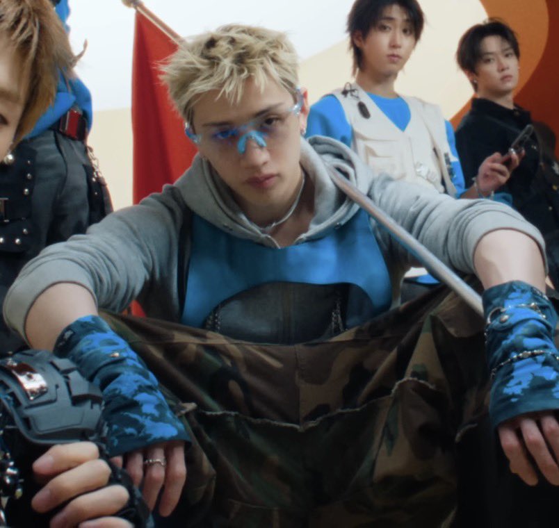 beyondyasmin's tweet photo. BANG CHAN FOR ‘FARMING’ https://t.co/edMsbwRkUO
