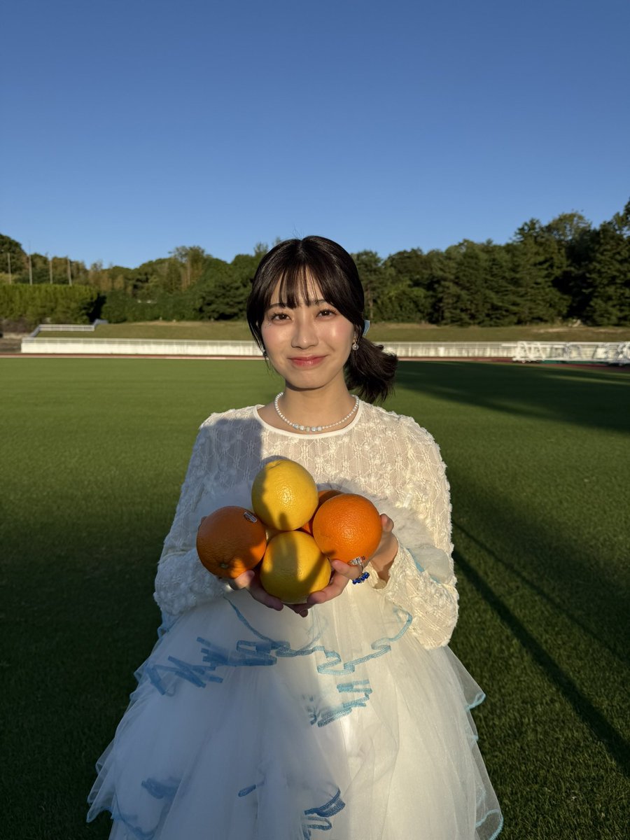 tanaka_yurina's tweet photo. 人の前では歌ったことがあるけど、まだ音源化してない曲、まさに今作成中の曲、今年はまだまだ楽しいことができそうです！...♪*ﾟ

増えてて嬉しいです📹⚡️

▶︎YouTube
https://t.co/Fdyw7HdEh3… 

https://t.co/XTpSZolm6X… https://t.co/TBe0IZdywI