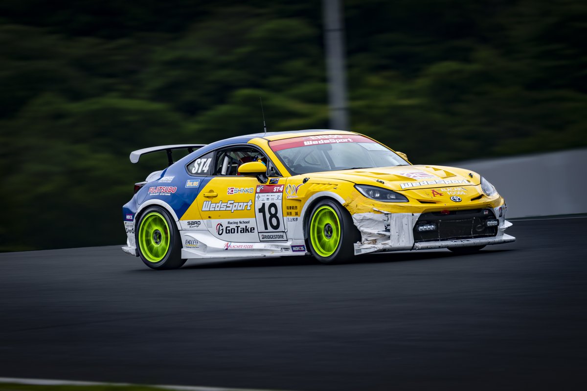 18号車の日＼('ω')／ダッ 浅野レーシングサービス WedsSport GR86 三上