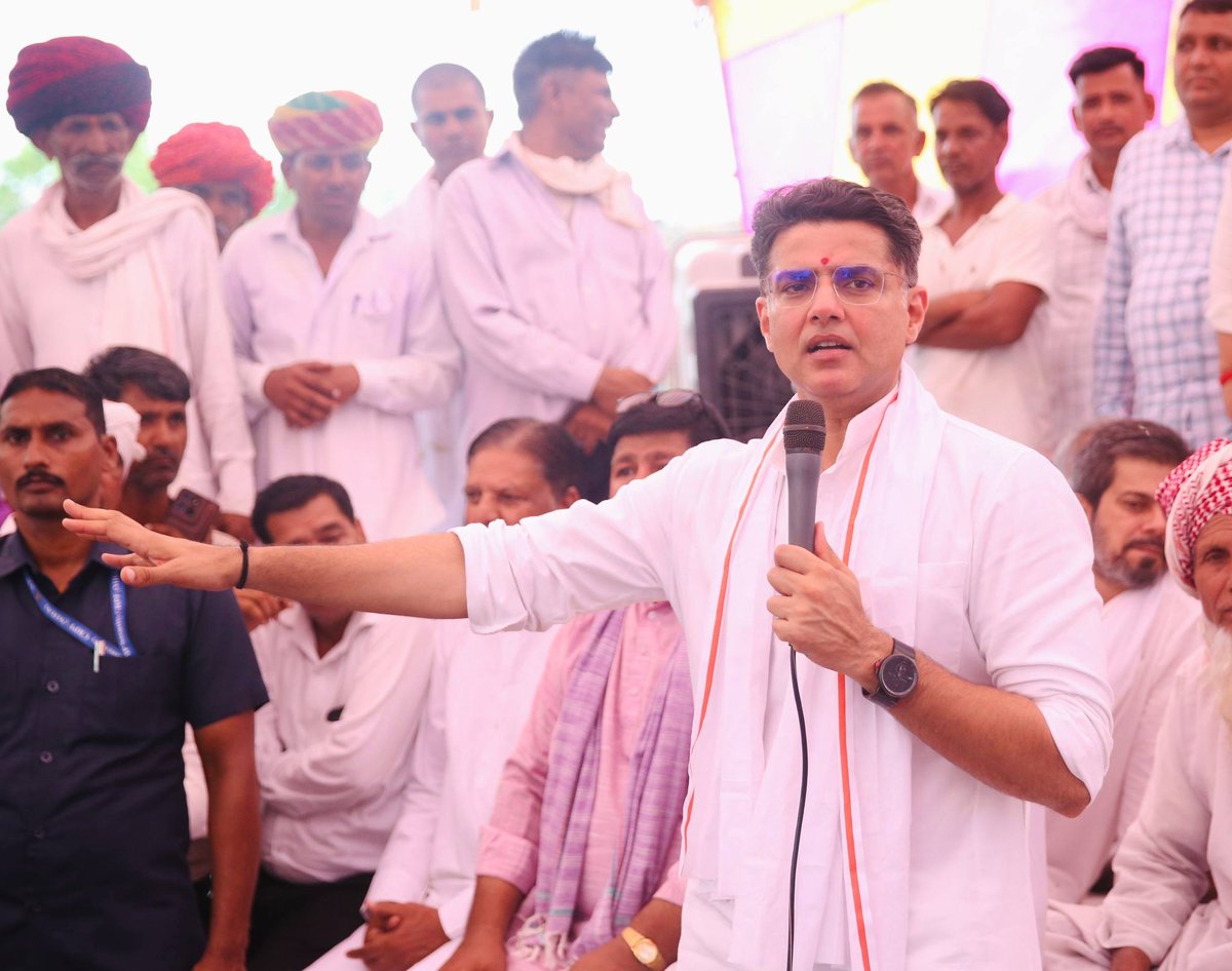 SachinPilot's tweet photo. क्षेत्र का हो सर्वांगीण विकास,
हर जन तक पहुँचे बेहतर सुविधाएँ।
तरक्की करे टोंक,
इसी संकल्प के साथ विकास निरंतर जारी। 

ग्राम पंचायत हमीरपुर में अनेक विकास कार्यों को जनता को समर्पित किया। मेरे विधायक मद एवं जिला मद से लगभग
 ₹33.50 लाख की लागत से संपन्न इन विकास कार्यों से क्षेत्रवासियों को बेहतर आधारभूत सुविधाएँ उपलब्ध होंगी।

📍हमीरपुर , टोंक