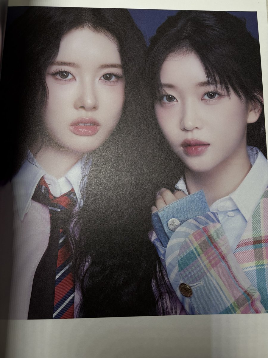 pakupaku_Sieun's tweet photo. 2人のユニットページ……あぁ、너무 좋다🥹🥹🥹🥹🥹
コンイルズで撮影してくれてありがたい
#TOKYORESIDENT @tokyo_resident 
#STAYC #스테이씨 #ステイシー https://t.co/Klr8f4uGh1