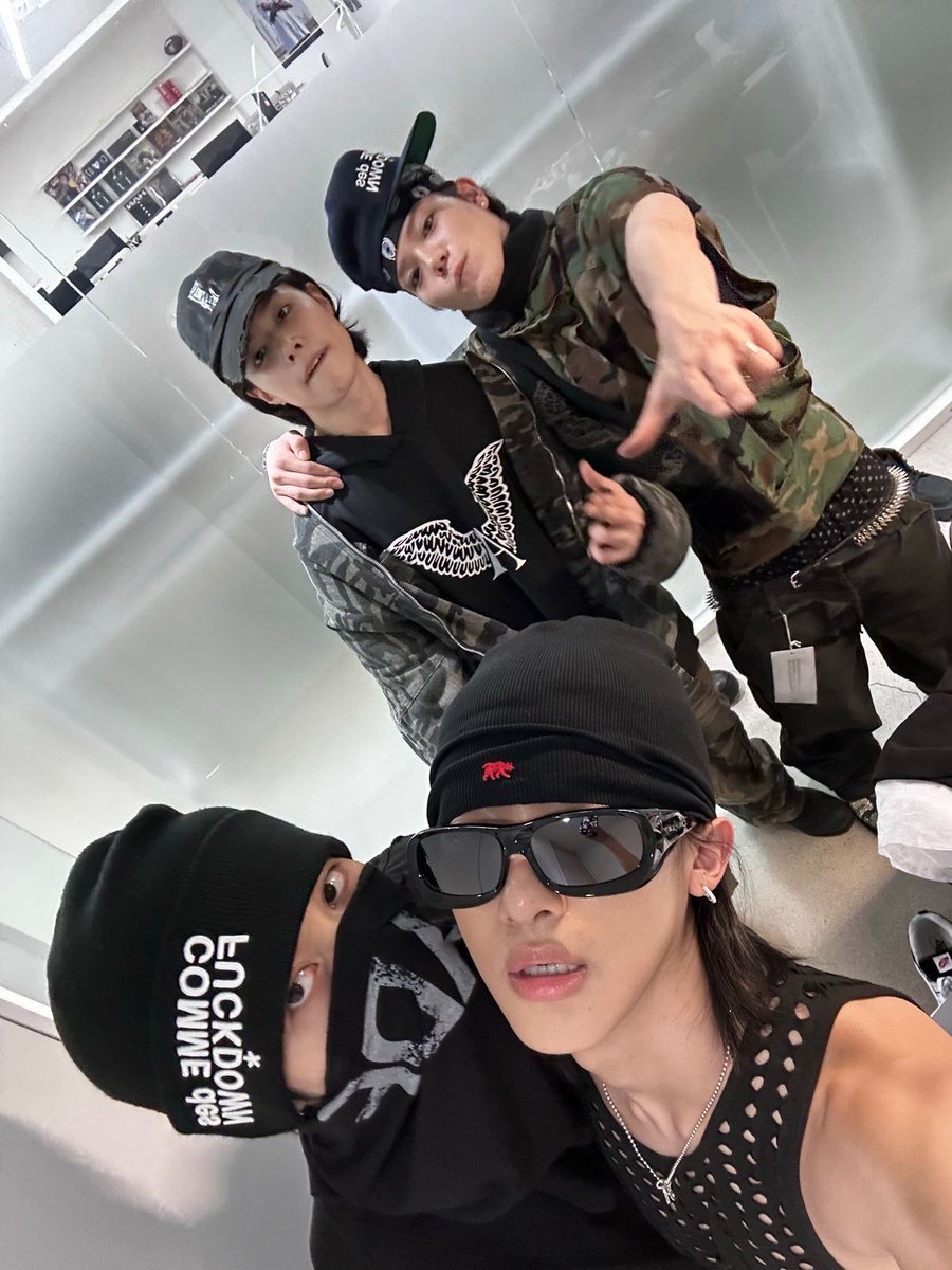 bo0um's tweet photo. 새로 오신 트치니 누나들 반가워요
저는 롱샷♡ 좋아하구…
대딩 일상 공유 계정입니다
잘 지내 보아요~~🤞🏿 https://t.co/SvhSy5YgRp