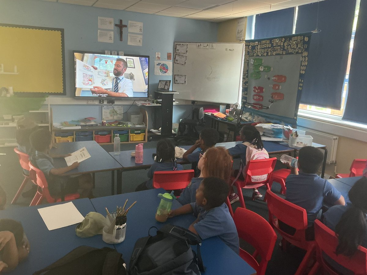 AbbeyPrimary's tweet photo. #y2 are enjoying listening to Mr McT share a story one last time. #reading #lovetheabbey https://t.co/4iJs83c4QR