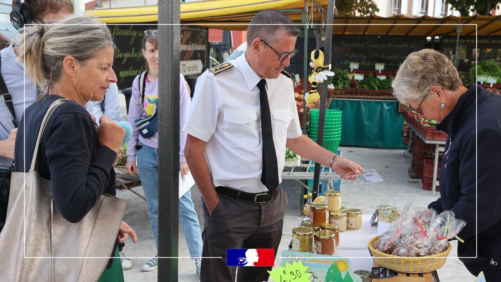 Image de Préfet de la Somme - #ServicePublic I Contrôle de marché au Crotoy en présence du Sous-Préfet d’Abbeville. Les agents de