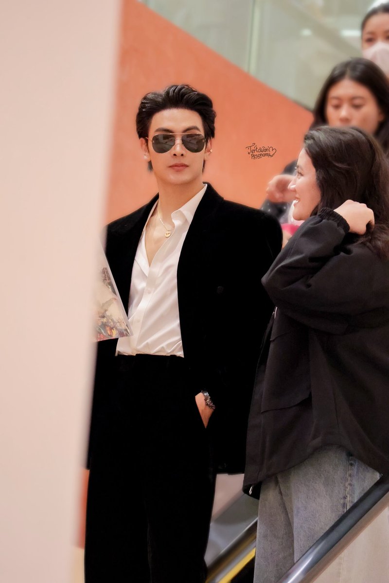 tertawan_'s tweet photo. CEO Patlom is that you? 😎

JOONG LEGEND100 NEW FACE 
#100ListSocialClub2026 

꒰ @ChenRcj : #จุงอาเชน #JoongArchen ꒱ https://t.co/vg3yIyyeM3