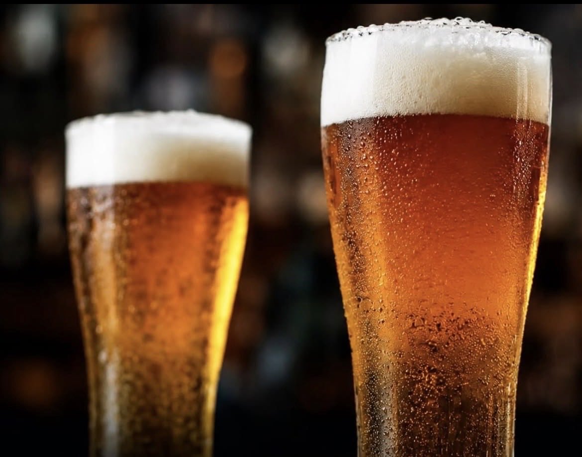 falooquequeroo's tweet photo. VOCÊ SABIA? PESSOAS QUE BEBEM CERVEJA TÊM MAIS CHANCES DE CHEGAR AOS 90 ANOS DO QUE AQUELES QUE NÃO BEBEM. https://t.co/fsChVpi8cB