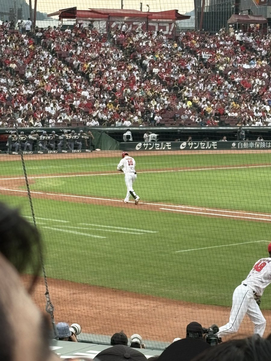 m113_goods's tweet photo. ファンスターズリーグで当たったチケでカープ観に行ってきた〜⚾️
負けちゃったけど泰くんのうどん美味しかったから良し！ 笑

#ファンスターズリーグ
#carp https://t.co/2iK3Spa4Ui