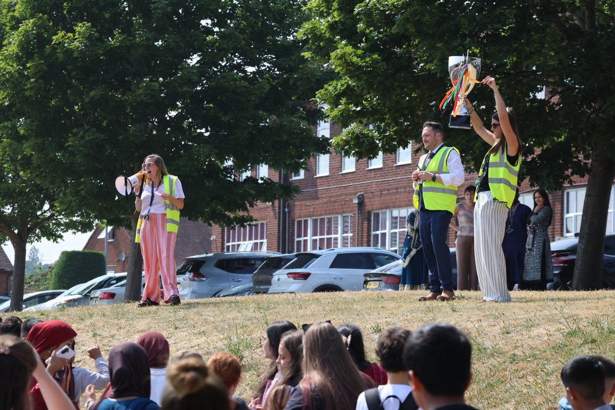 CockshutHillSch's tweet photo. Our Culture Day 2026 - Learners celebrate in the sunshine, bringing our wonderful school community together. Happy Summer holidays to everyone!
See you Thursday 3rd September. #NothingButTheBest @Summit_LT #CultureDay #Birmingham https://t.co/yZhNxNc86J