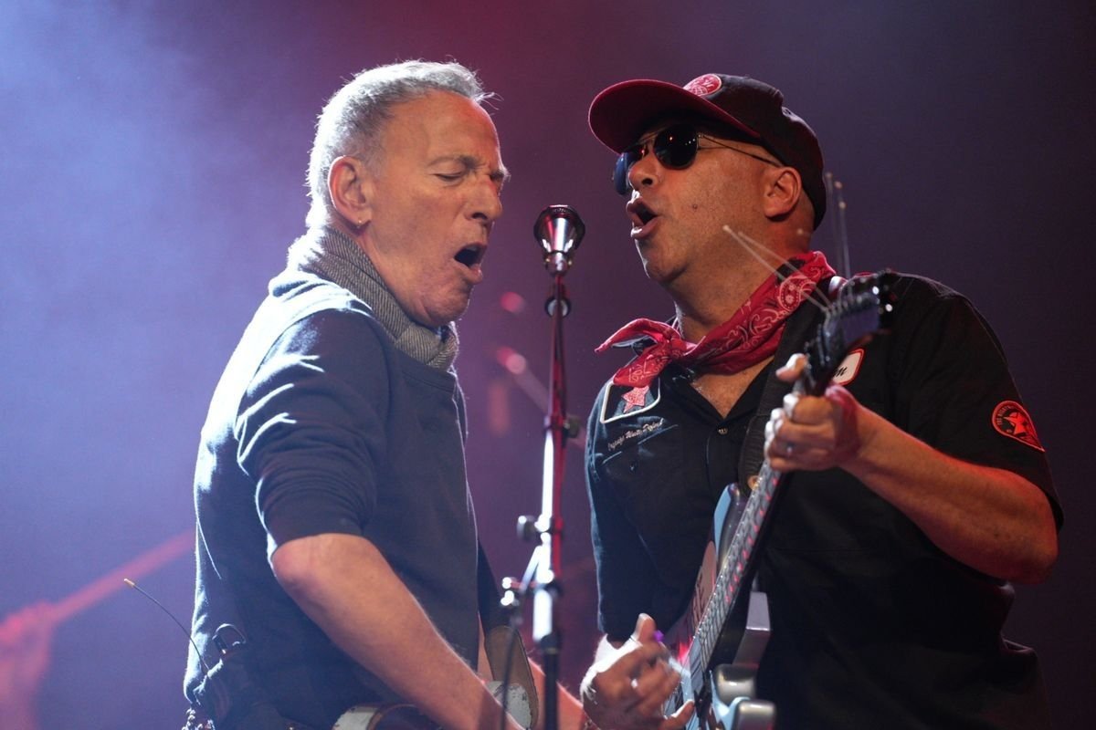 SA11116888's tweet photo. Dear Springsteen,

I'll  be cranking Born in the USA today and tommorow, thanks for the anthem, and yes, I know it's  supposed to be anti America. But for me, it ain't. Enjoy our day. And God Bless America

Proud Citizen https://t.co/3NmX1UFNha