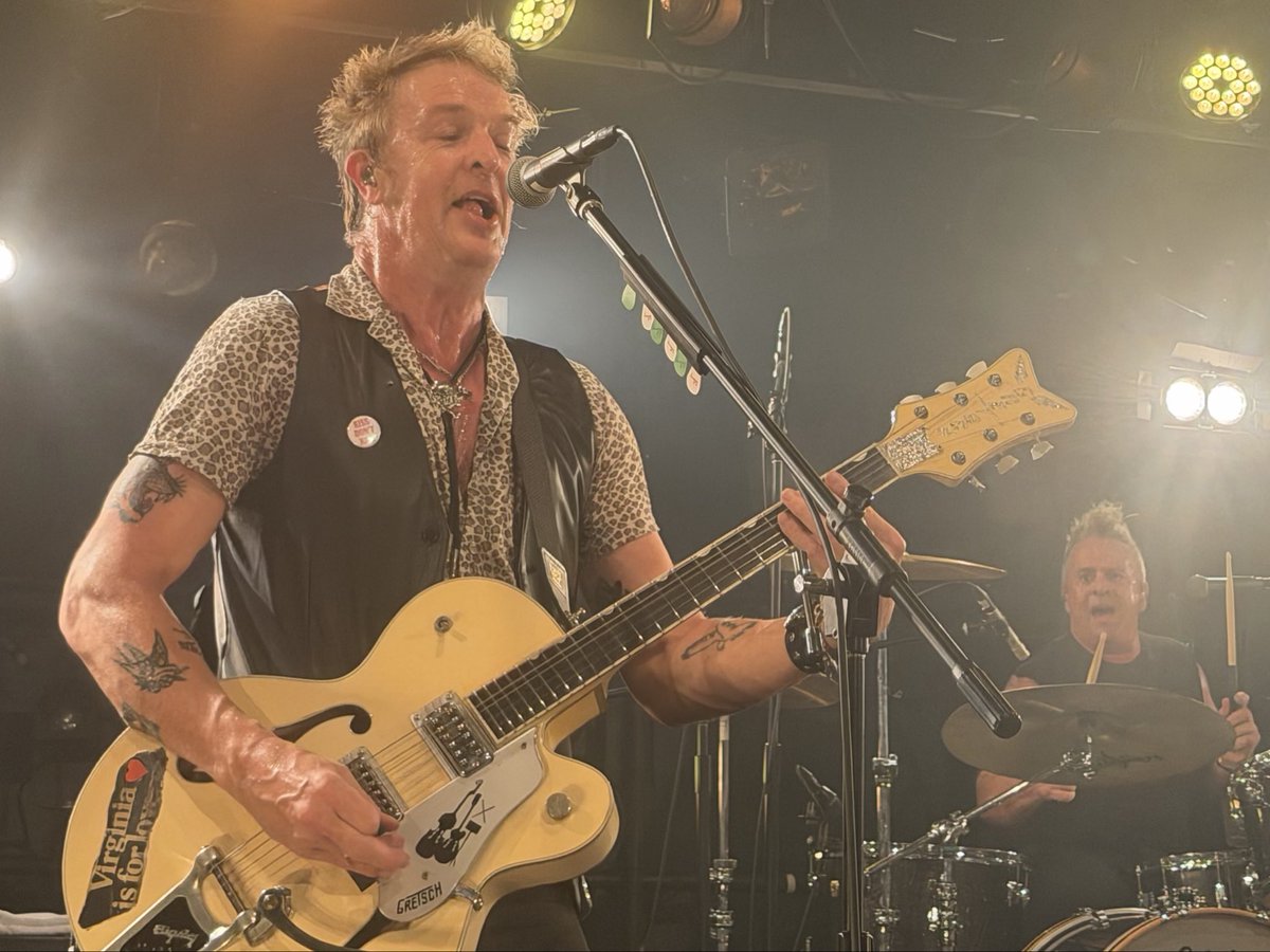 metalseiji's tweet photo. 7/17㈮名古屋クラブクアトロ
The Living End 来日公演

学生の頃ライブで見てぶったまげたバンドが17年振りに見れるなんて本当に嬉しいね!!衰え知らずのR&amp;Rガイ達、強過ぎる⤴️
初めて見た時の衝撃が蘇る、最高のショーでした♪ https://t.co/CTaVQUw4uD