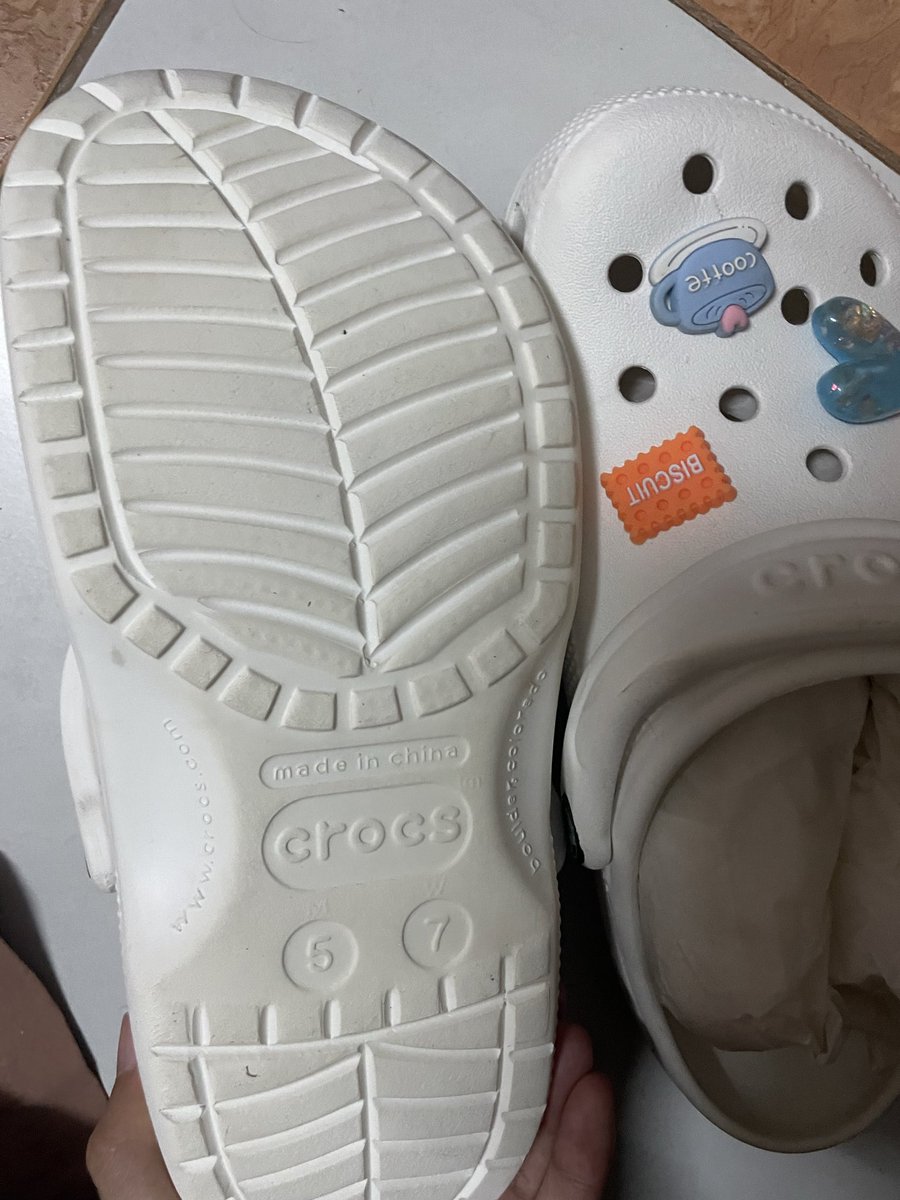 ffffffdenttt's tweet photo. ส่งต่อ crocs classics size W7
 แต้100% 💖💖

599 - รวมส่ง

ขอดูรูปเพิ่มเติมได้ค่ะ

#ส่งต่อcrocs #crocsมือสอง #crocs #crocsthailand #ส่งต่อรองเท้าcrocs #ส่งต่อเสื้อผ้ามือสอง #ส่งต่อรองเท้ามือ2 #ส่งต่อรองเท้า #ส่งต่อรองเท้าของแท้ https://t.co/EDVZMkFMB6