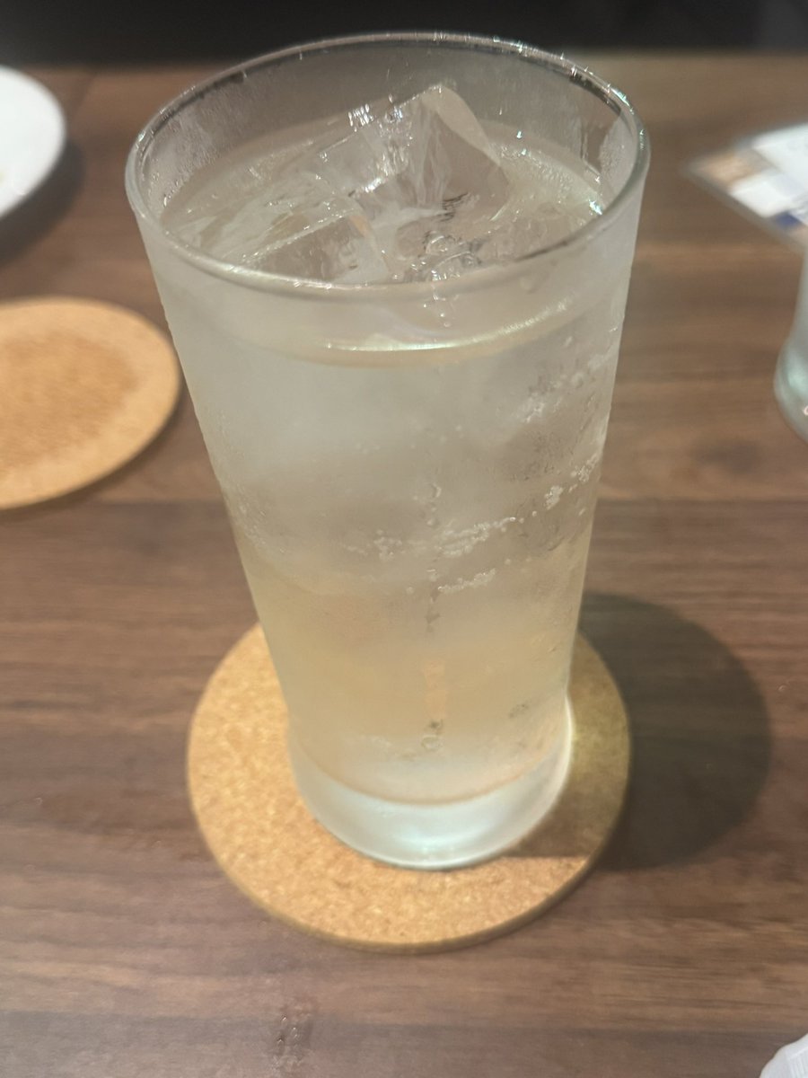 F15eagle007's tweet photo. 前から気になってた飲み屋でお鶴さん打ち上げ！

ビール→日本酒→ハイボール！ https://t.co/U5sqA8Hyea