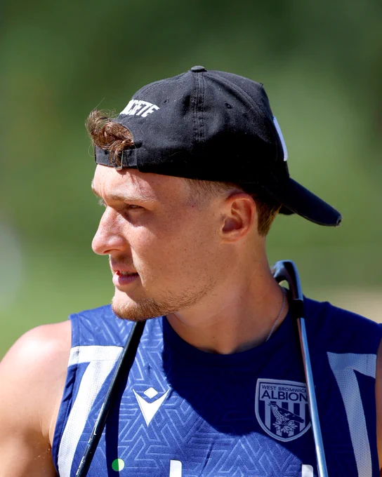 Callum Styles plays golf on an afternoon off in Portugal.