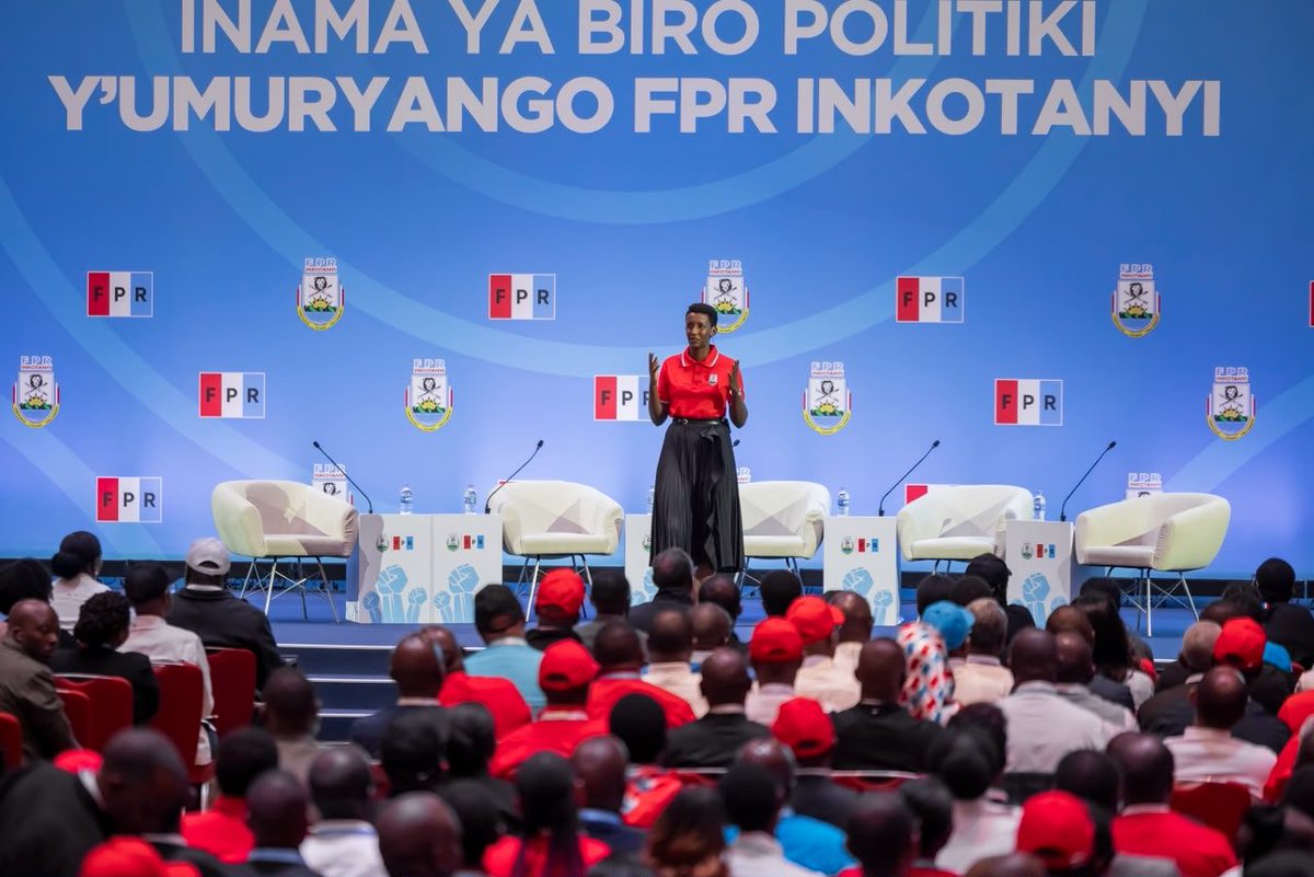 rpfinkotanyi's tweet photo. Ikiganiro cya mbere cyatanzwe n'urubyiruko ruri mu mirimo itandukanye aribo @KalimpinyaQueen ukina umukino wo gusiganwa mu modoka, Nkurunziza Patrick, wahoze ari umurwanyi w’umutwe w'iterabwoba wa FDLR ndetse na AIP David Shumbusho ukora mu ishami ry'inozamubano n'itangazamakuru muri Polisi y'u Rwanda.
