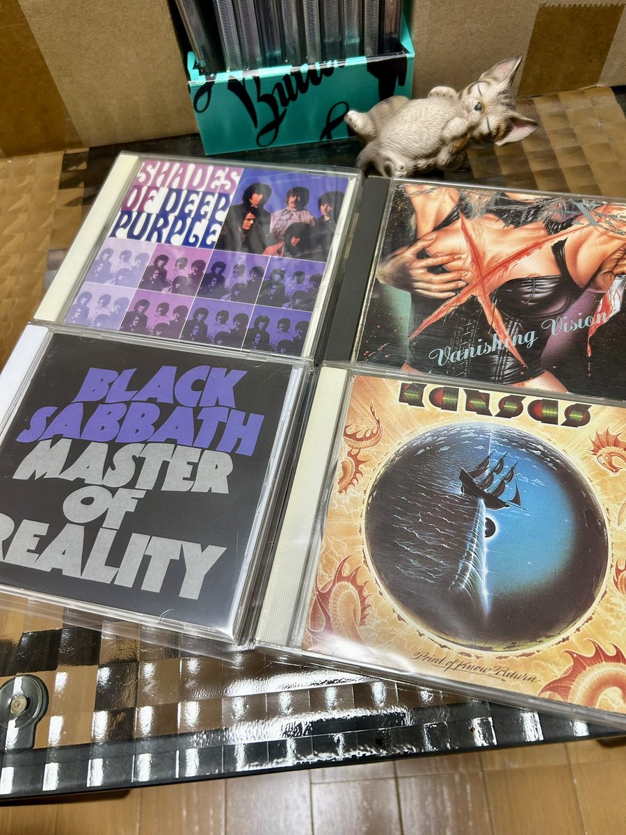 DreamCh24621504's tweet photo. Hi, guys.
I listened to these CDs on July 17th, 2026.

Shades of Deep Purple / Deep Purple🇬🇧

Vanishing Vision / X🇯🇵
R.I.P. #Taiji ☦️

Master of Reality / Black Sabbath🇬🇧
#GeezerButler

Point of Know Return / Kansas🇺🇸
R.I.P. #RobbySteinhardt ✝️

I finally got to Friday. https://t.co/o4XdKhMTfG