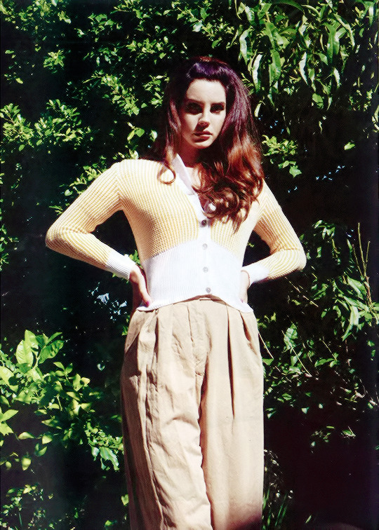 lanastanpic's tweet photo. lana del rey https://t.co/Zn9V9HO0S9