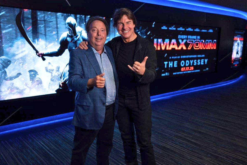 Tomolivia24's tweet photo. Tom Cruise once again proves that he doesn’t just love movies. he loves people and appreciates those who make the cinematic experience possible 🥰

Photo: Tom Cruise with IMAX CEO Richard Gelfond https://t.co/Gn2MMjpgTI