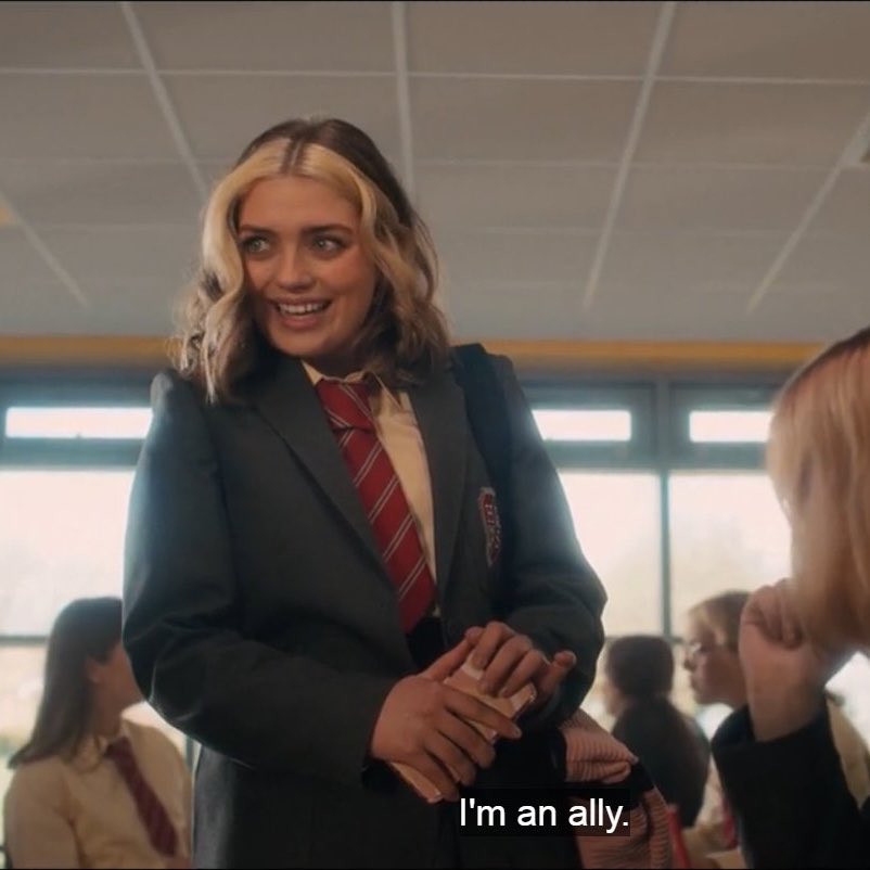 hamilkina's tweet photo. im gonna fucking kill myself. imogen heany you’re gonna be SO IMPORTANT for little girls i just know it🥲❤️‍🩹 #heartstopperspoilers https://t.co/o9TBlK0pdI