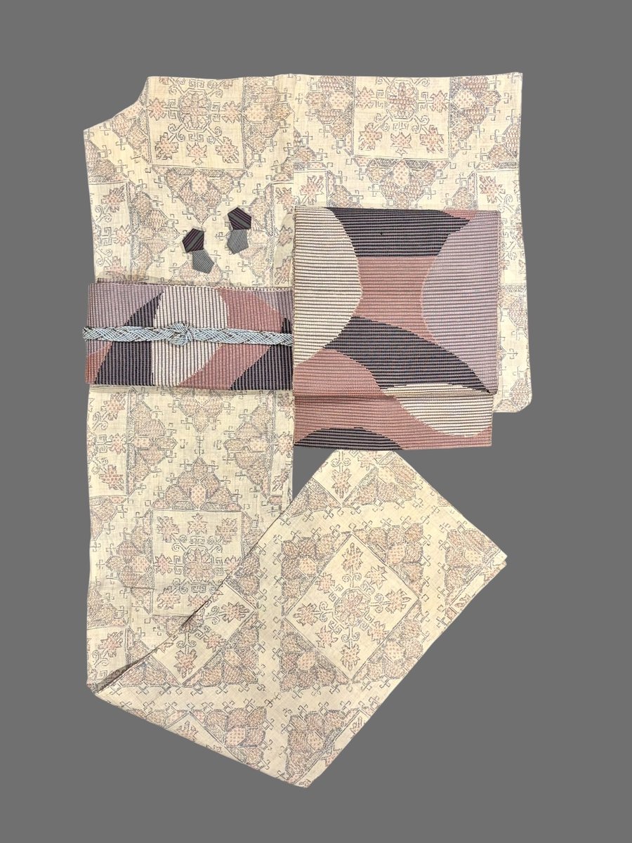 uchinopotemayo's tweet photo. 5.リサイクル麻着物
身丈154.裄65.5.袖丈50㎝
リサイクル名古屋帯
リサイクル帯締め
団扇（ 百葉堂 ）

6.リサイクル麻着物
身丈147.50裄63.袖丈43㎝
リサイクル名古屋帯 363㎝
リサイクル帯締め
ピアス（ @conocomade ）

全て通販可能となっておりますので詳細はDMにてお気軽にお問い合わせくださいませ🙇‍♀️
#キモノ葉月大塚