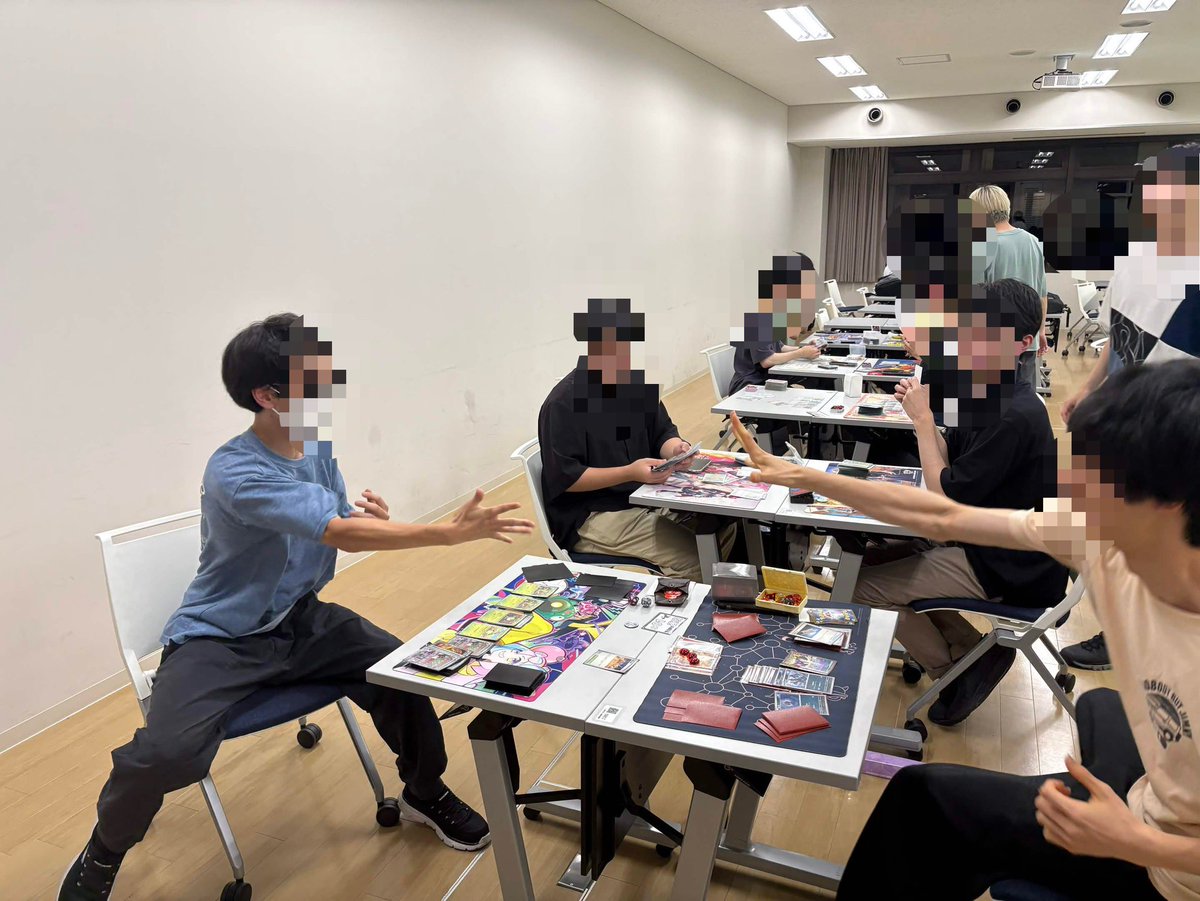 teu_poke's tweet photo. 本日は部内戦「ミステリーカードバトル2」を行いました！

以下は全勝者です！
おめでとうございます！
1位：参加させろ
2位：ひろし
（※敬称略）

次回の活動は講義実験棟303で月曜19時から部内戦「ガチダブルバトル！」を行います！
是非お越しください！

 #てうぽけ活動チュウ https://t.co/1Wahvrq9mA