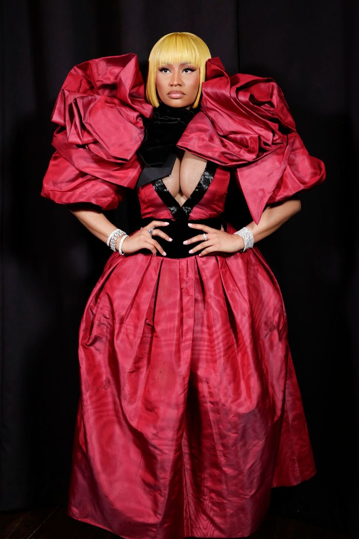 BarbieBillionB's tweet photo. Nicki Minaj at Marc Jacobs in 2018 https://t.co/8I6cXN93Pp