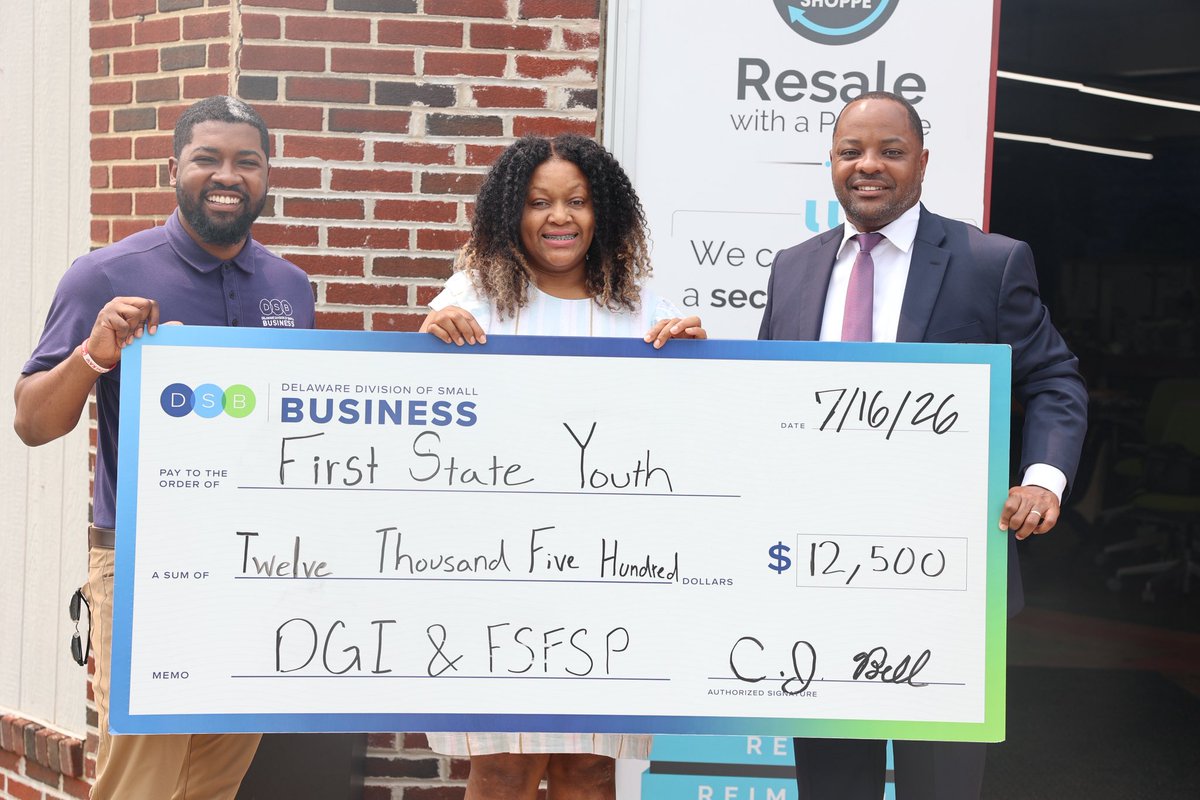 VoteforDarius's tweet photo. We kicked off the Delaware Grocery Initiative tour by presenting First State Youth with $12,500 to support the organization’s mobile food and hydration distribution initiative throughout the City of Wilmington. #opportunityliveshere #ourprogress https://t.co/yRSadmBE6f