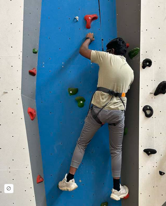 BeechcliffeKgly's tweet photo. Pupils in KS3 and 4 had a new opportunity today when they visited a climbing wall at Carlton school next door. For many it was their first time on a climbing wall and they showed huge amounts of courage and determination. https://t.co/Ue1VeS5ow4