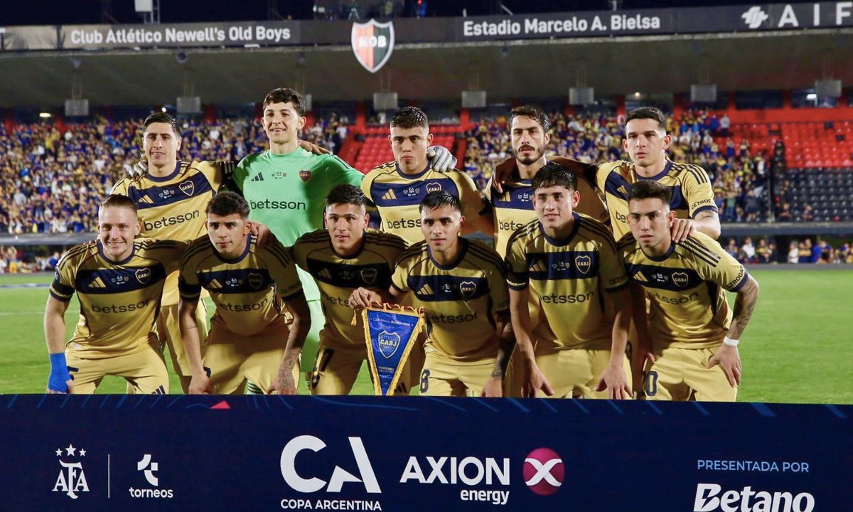 Lautaro4032's tweet photo. Ganó #Boca 2-0 frente a Sarmiento por los 16avos de Copa Argentina.
Partidazo de Leonel Flores en su segundo partido con primera, Aranda sigue en su nivel, Velasco tuvo confianza y gran partido de Delgado.

Próximo partido: vs O’Higgins Jueves 23/7 por Copa Sudamericana. 🔜🏆 https://t.co/zdbwtH9ayc