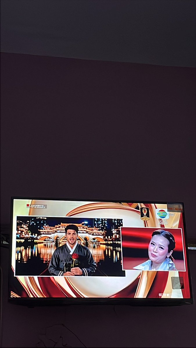 Sun White tweet media