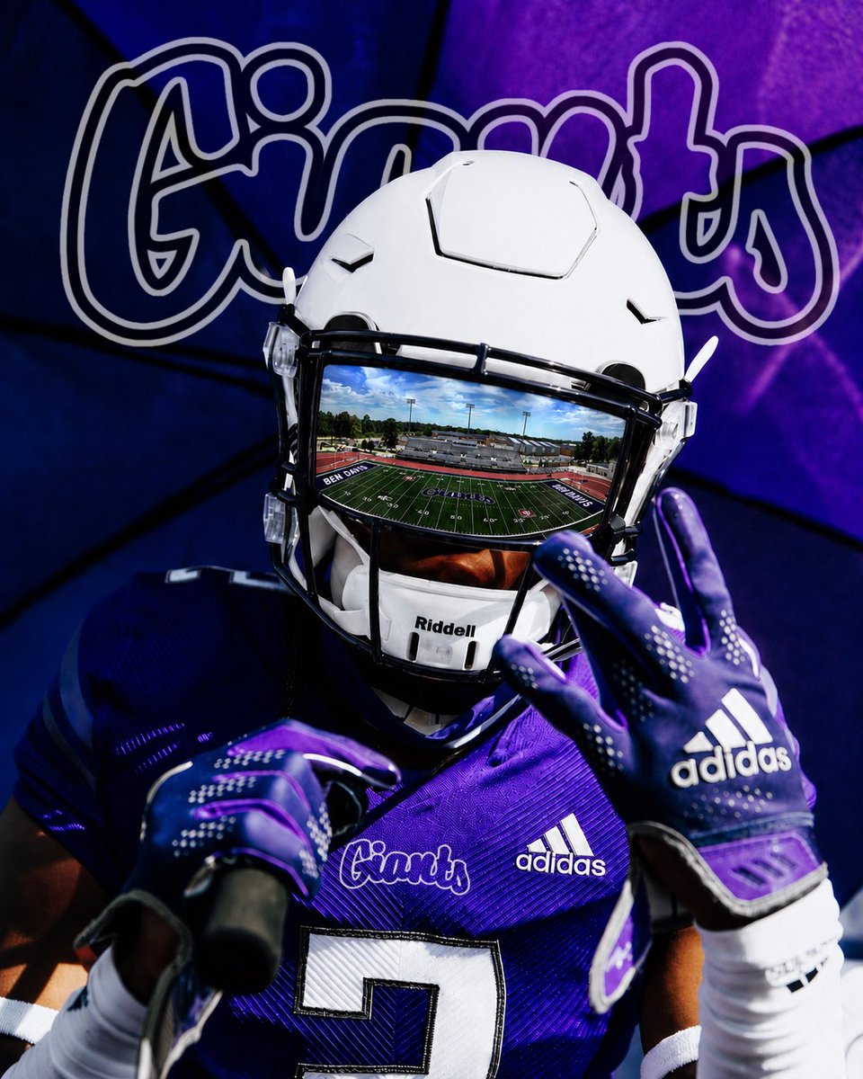 DannyKoska's tweet photo. Chapel Hill Football registration is Monday and Tuesday from 4:30-6:30PM in the west gymnasium, enter through door 12 (athletic entrance). #GoGiants https://t.co/0jP6z3HBYk