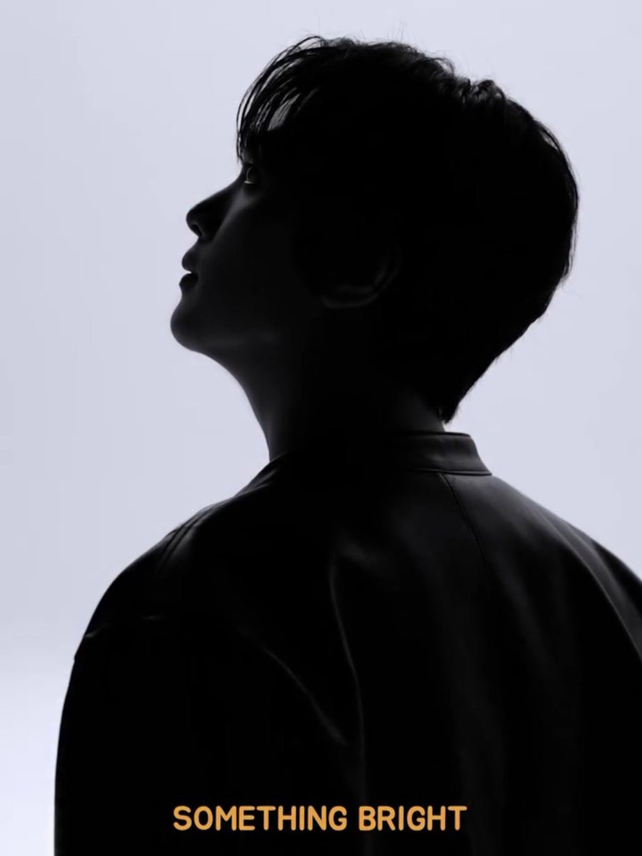 mybelovesun's tweet photo. pretty silhouette of haechan 🖤 https://t.co/g4KENIHvCf