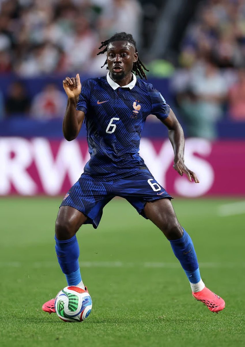 ManUnitedInfo10's tweet photo. 🚨🚨 Ben Jacobs with another BIG Manchester United transfer update! 🔴👀

Manchester United have enquired about Manu Koné as the club push to sign a third midfielder this summer. 🇫🇷🔥

INEOS are actively targeting dynamic, pacey, ball-carrying midfielders to reshape the engine room.

📞 Roma have already received calls from several clubs for Koné, so the race is on.

👀 Would Manu Koné be the right signing for United?

👇 YES or NO?

#MUFC #ManchesterUnited #ManuKone #Transfers #BenJacobs