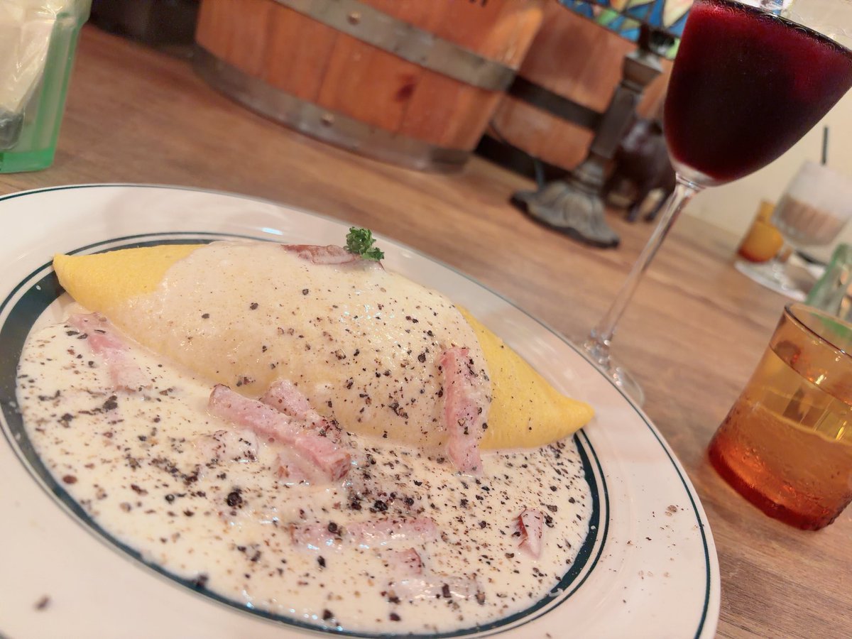 syoponoon's tweet photo. カルボナーラオムライス食べた
めちゃくちゃおいしかった！ https://t.co/HV0ISDNfQV