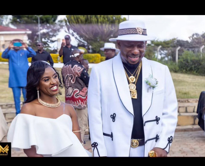 ivymuthe's tweet photo. So this girl Janet Kaindi who was being married is not a biological daughter of Mike Sonko, actually she was adopted by sonko 20 years ago 
God bless Mike sonko https://t.co/EzZDfJGKKb