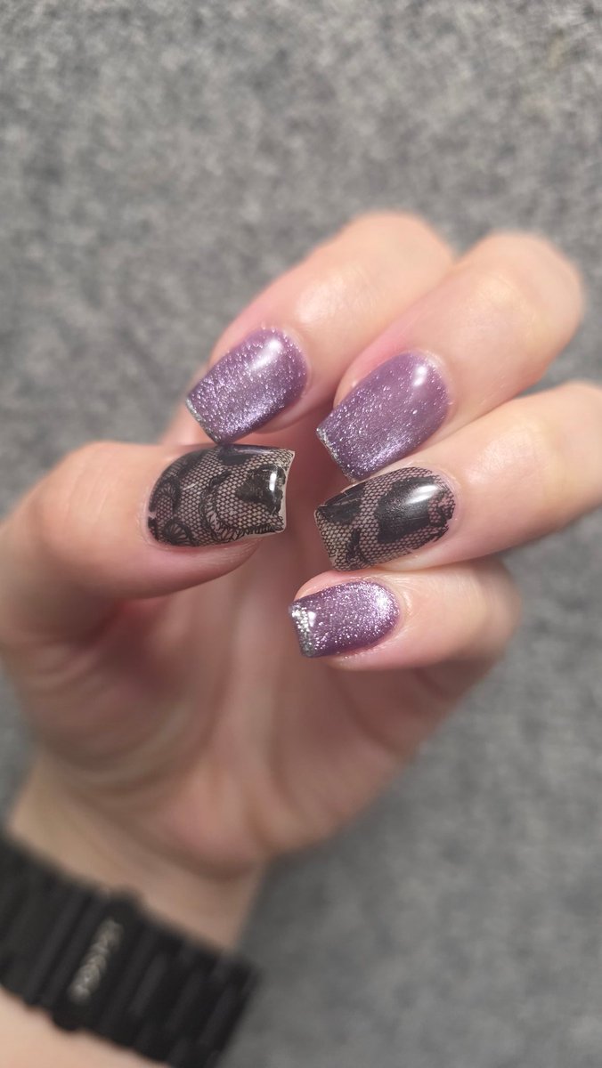 yaaas_f's tweet photo. レースネイル💅 https://t.co/j8Rawdzrnu