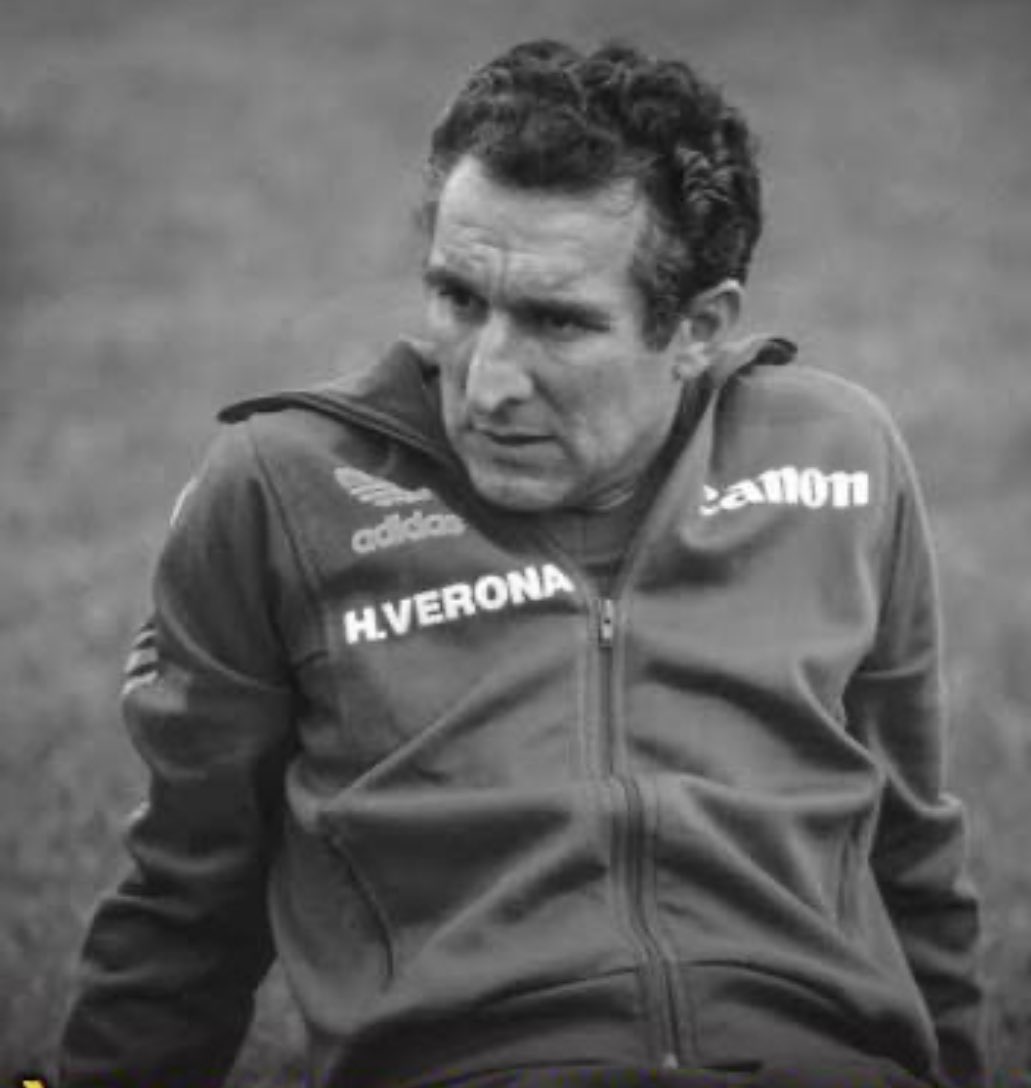 FBiasin's tweet photo. “…Dite che con Pancev bisogna avere pazienza perché è macedone? Sarà... ma io sono della Bovisa e non sono mica un pirla” (O. Bagnoli)

Ciao Osvaldo. https://t.co/yR1RvV2ZfU