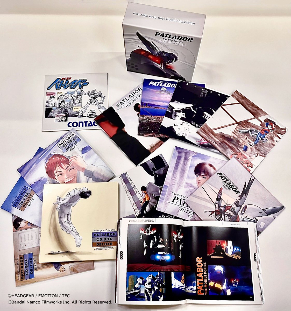 lantis_staff's tweet photo. ◤　
　『機動警察パトレイバー』
　 Early Days MUSIC COLLECTION CD BOX
　　　　　　　　　　　　　　　　　　　　◢

BOXデザインと商品内容を公開🎉

37年越し！
対峙する”98式AVイングラム”と”零式”‼
今年の8月10日「パトの日」を楽しみに！

 ―――――――――――――――――――――
▼商品詳細はこちら
https://t.co/SxHAUwEQ7n
▼予約サイト
https://t.co/6GL3vT4g4C
 ―――――――――――――――――――――

＃パトレイバー
＃機動警察パトレイバー
＃パトレイバーEZY