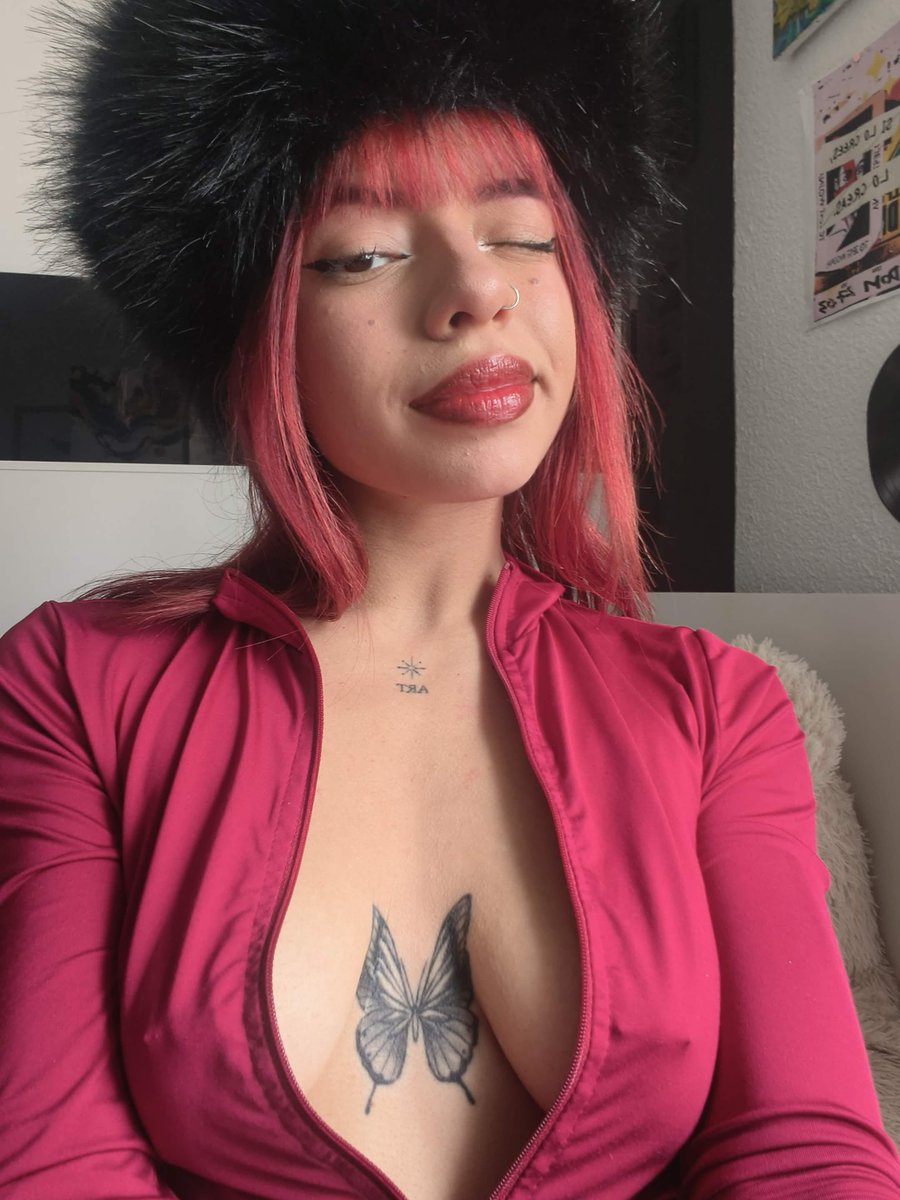 Emma311n's tweet photo. Tu veux voir quoi en premier ?
◯ 🍒
◯ 🍑
◯ Les deux https://t.co/3W0CKM4uoX