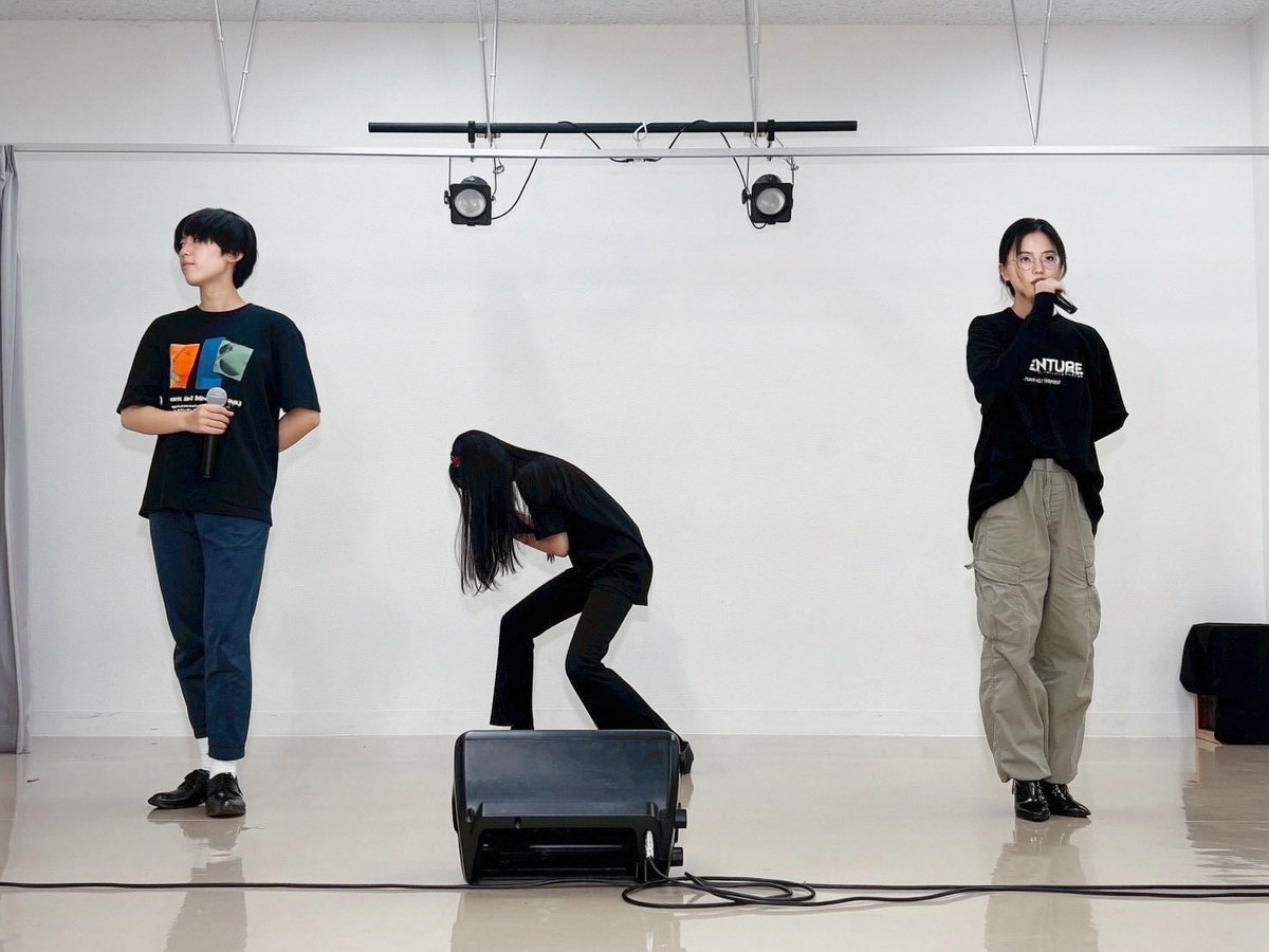 ROSE_irh3's tweet photo. 皆様 西園寺家の執事レンでございます。

アニベンチャーライブ

とうとう明日が本番です！

皆様 明日は私達と一緒に盛り上がり
ましょう(*•̀ㅂ•́)و✧

今日は 明日に向けての練習風景を
公開致します。

明日皆様とお会いできる事を
楽しみにしております✨️🌹 https://t.co/dnbClfb1RL