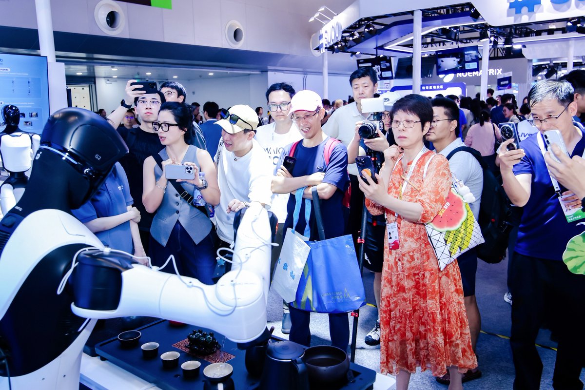 AGIBOT_EU's tweet photo. Embodied AI takes the WAIC stage. 🤖

At WAIC 2026 in Shanghai, AGIBOT is showcasing live robotics demos, up-close interactions and real-world applications, from humanoid robots to dexterous manipulation.

Visit us at Booth C101, Hall H3.

#AGIBOT #WAIC2026 https://t.co/oqm1r9eRcb